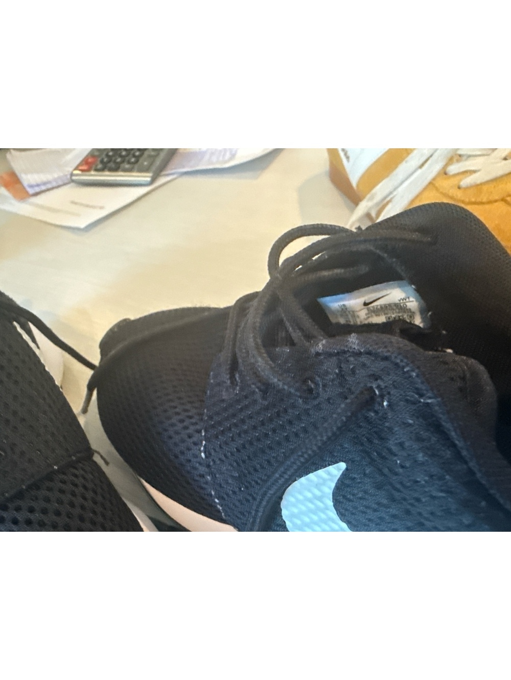Nike Roshe 2Y  junior golf shoes in black and white, youth size 2Y
